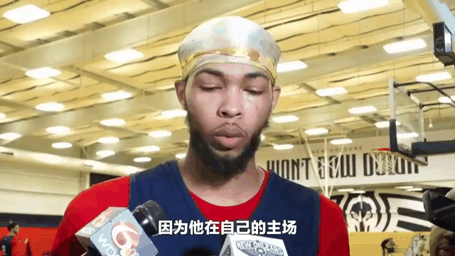 西亚卡姆连续十场比赛得分超过领先优势明显，巴塞罗那不断突破！